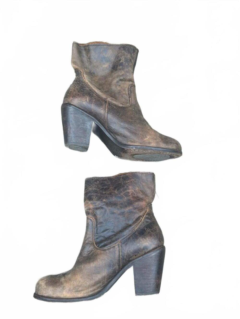 Corral Indie Spirit Distressed Brown Leather Ankle Booties with Side Zip | Sz 10